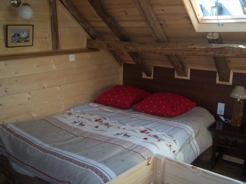 Villa Les Granges De La Fontaine Antignac Zimmer foto